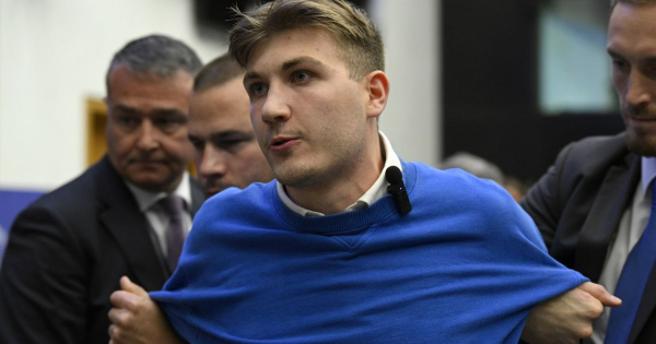 DK-s provokátor zavarta meg Orbán Viktor beszédét