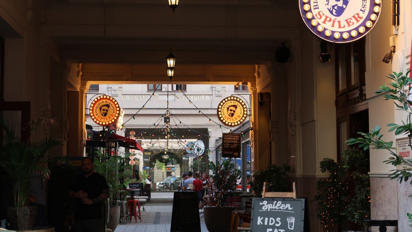 Itt a 16 pontos turisztikai akcióterv, ami nem csak a borravalóról szól