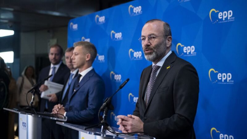 A Tisza Párt politikusa bevallotta: saját álláspontuk hiányában Manfred Weberék szavára támaszkodni egyfajta kötelezettség