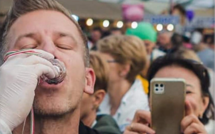 Egy addiktológus szerint Magyar Péter alkoholproblémákkal küzd