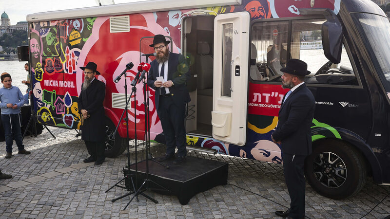 Rabbifurgont indított a Köves Slomó-féle EMIH