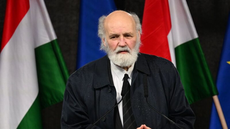 Iványi Gáborék ismét kérelmezik, hogy bejegyzett egyház lehessenek