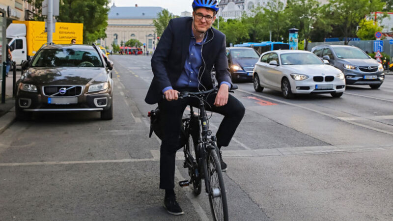 Karácsony Gergely parkolási rendszerváltást javasol – eltörölné a parkolóautomatákat