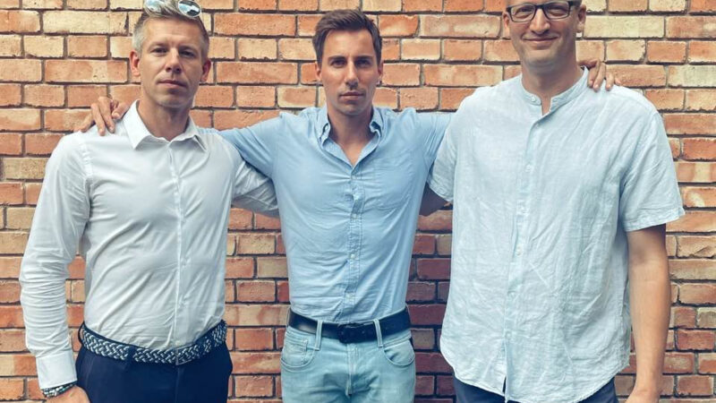 Képeskönyvet ad ki a Tisza Párt