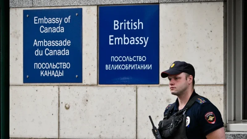 A brit miniszterelnökség tagadja, hogy az Oroszországból kiutasított diplomatája kém lett volna