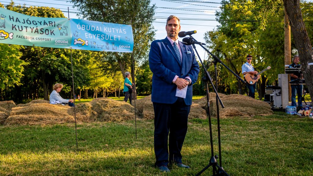 Az óbudai Fidesz megelégelte, hogy Kiss László a börtönben is kapja a fizetését, fegyelmi eljárást indítanának