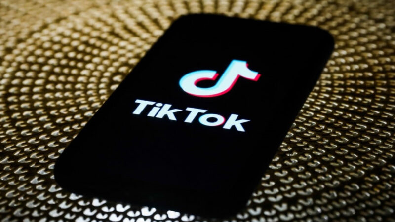 Albánia egy évre betiltja a TikTokot