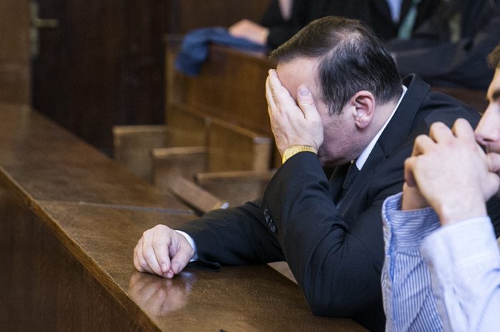 Másodfokon is súlyos büntetést kaptak Vizoviczki korrupt főrendőrei