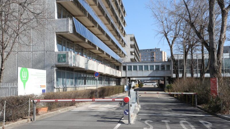 Rendőrök vittek el egy főorvost, egy orvost, és asszisztenseket a győri kórházból