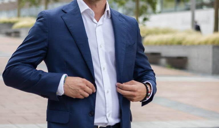 Magyar Péter szavazásra bocsátja, hogy maradjon-e európai parlamenti képviselő