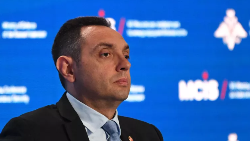 Szerbiában, Grúziában és Fehéroroszországban ugyanazok az emberek szervezik a tüntetéseket