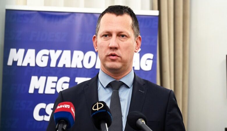 A gyerekeknek szánt ajándékok még mindig a raktárban állnak, mert Magyar Péterék nem írták alá az adományozási szerződéseket