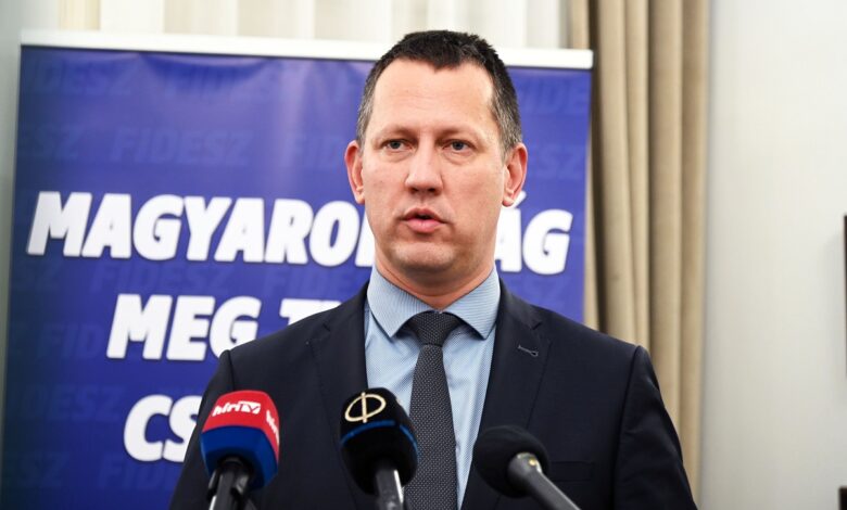 A gyerekeknek szánt ajándékok még mindig a raktárban állnak, mert Magyar Péterék nem írták alá az adományozási szerződéseket