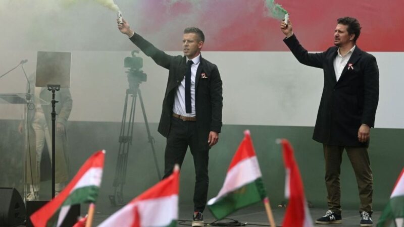 Most mindenki megismeri Magyar Péter titokzatos képviselőit Budapesten