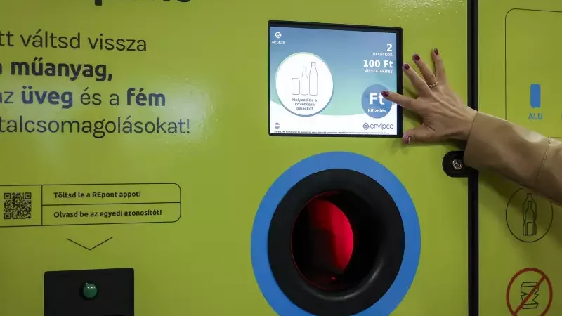 Aki szombaton viszi vissza az 50 forintos palackokat, az magára vessen