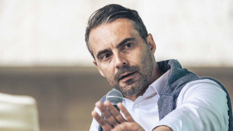 Vona Gábor  a vasárnapi után megint tüntetne – most éppen influenszerekkel