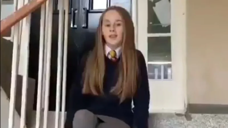 Tizenéves kislányokkal csábította a migránsokat Walesbe a menekültügyi tanács