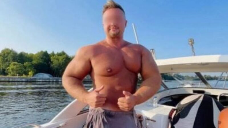 Holtan találták moszkvai cellájában a meleg túrákat szervező utazási iroda tulajdonosát