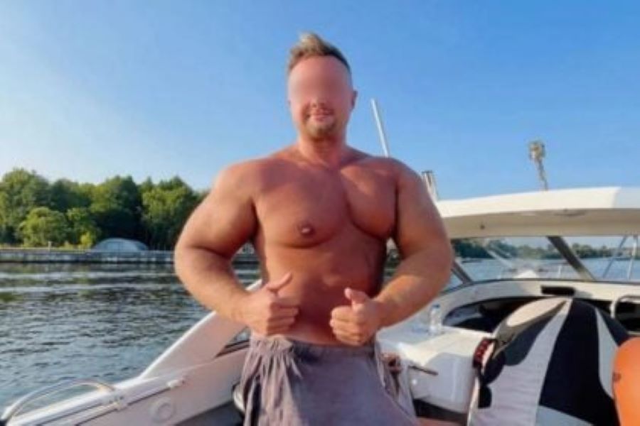 Holtan találták moszkvai cellájában a meleg túrákat szervező utazási iroda tulajdonosát