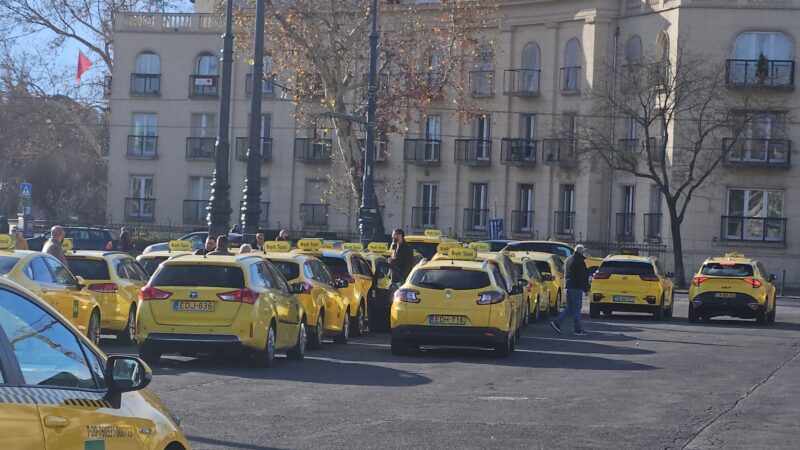 Újabb taxistüntetés lesz Magyarországon