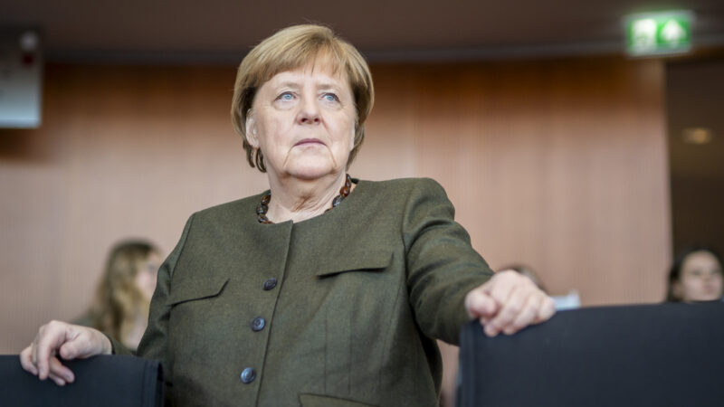 Merkel: Trump csodálja az erős, hatalmas Oroszországot