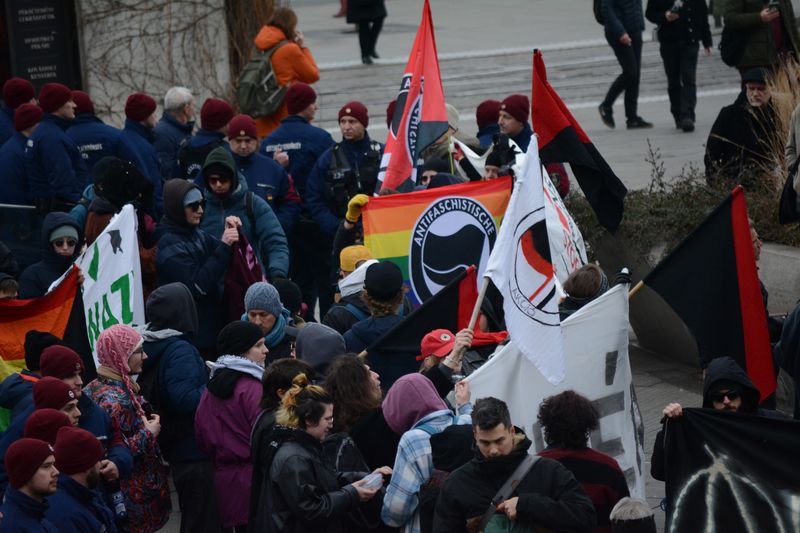 Balhé nélkül lezajlott a Becsület Napja, a Kitörés Túra és az antifa tüntetés is – galériával