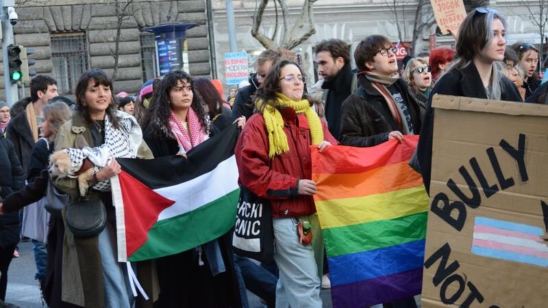 Tüntettek a transzneműek – képgalériával és videókkal