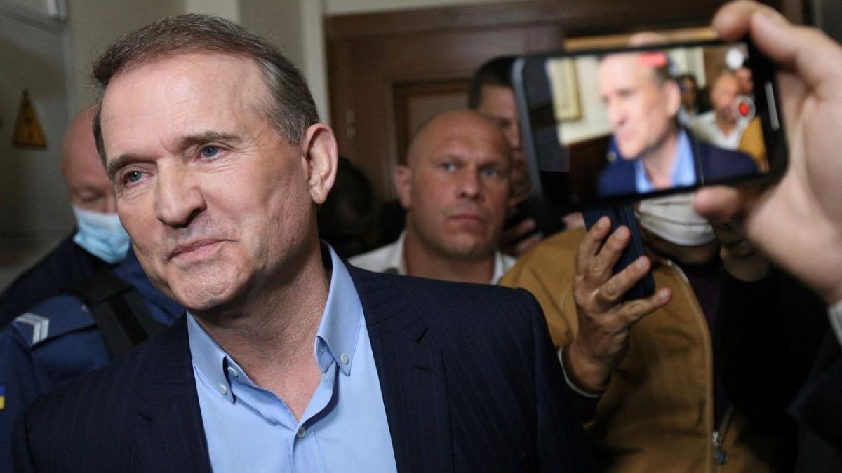 Zelenszkijt a következő elnök a vádlottak padjára ülteti – véli Medvecsuk