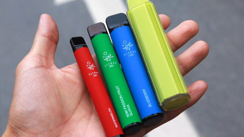 Több mint 8000 elektronikus cigarettát talált a NAV postai csomagokban