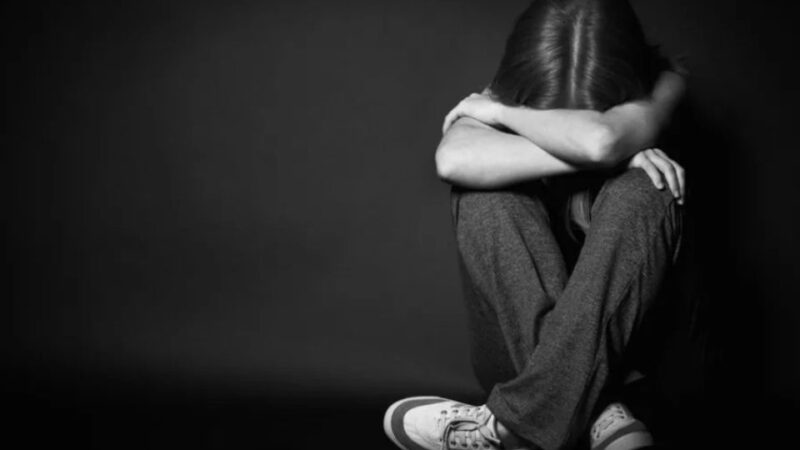 Fiatalkorú lányok többrendbeli zaklatása, milliós „hallgatási pénz” – tovább gyűrűzik a kis Szofi ügye