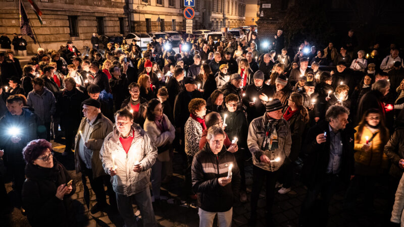 Megint tüntettek a bírók