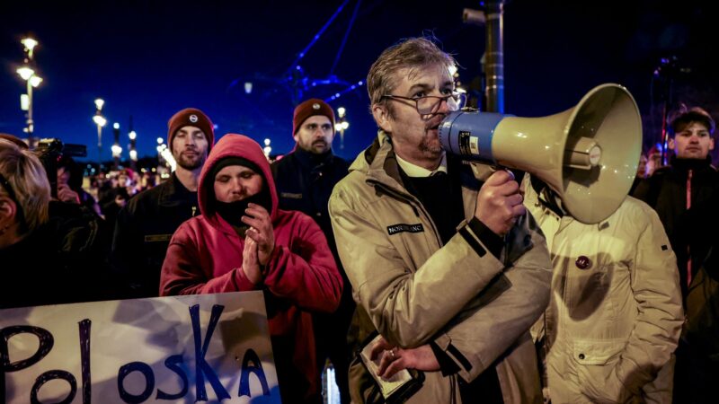 Hadházy bejelentette: Jövő héten folytatjuk a tiltakozást a „technofasizmus” ellen