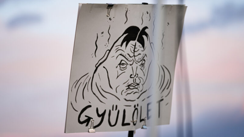 Újabb kedd, újabb hídfoglaló tüntetés