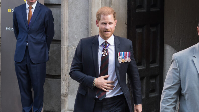 A korábban azovos neonácival fotózkodó Harry herceg titokban Ukrajnában járt