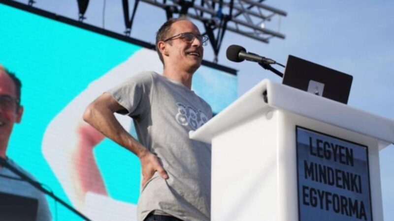 Húsvét vasárnap tüntetett a Magyar Kétfarkú Kutya Párt – a kannabisz legalizálásáért