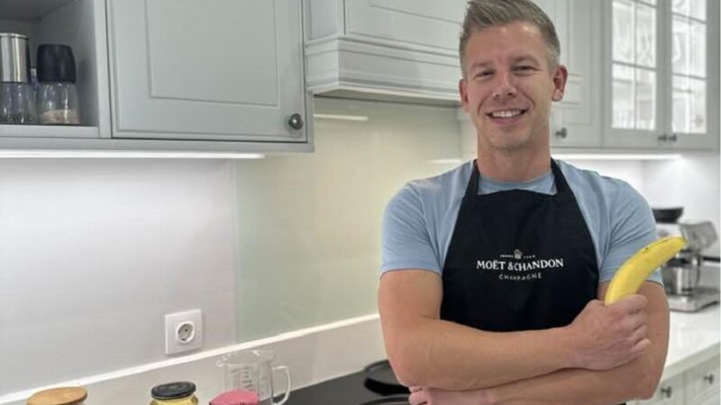 Ingyenjegyekkel csábították a tiszásokat Magyar Péterre