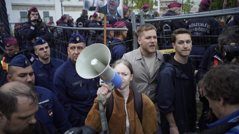 Pankotai Lilit megbüntették, most a Facebookon tarhál