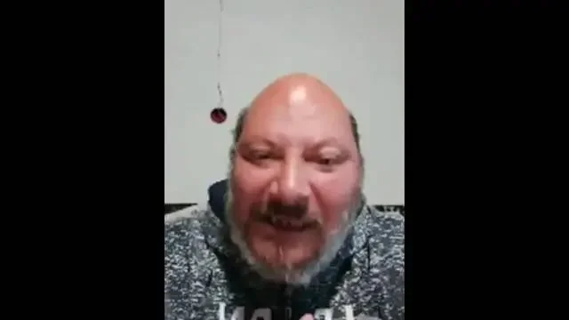 Az anyaerőszakoló pedofil, aki TikTok-élőzésből tartja fenn magát