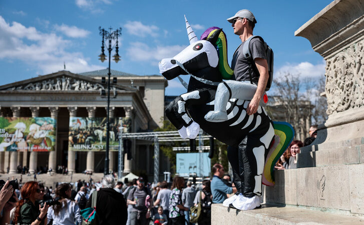 Tüntetések szombatja – első felvonás