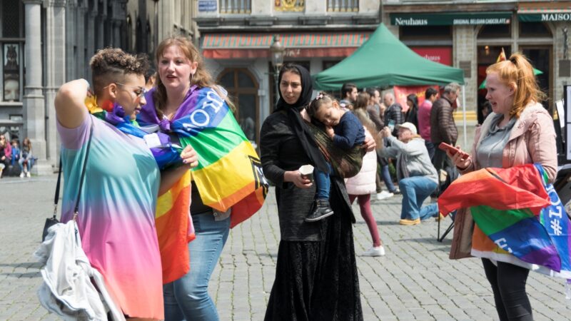Palesztinpárti tüntetők támadtak a brüsszeli Pride résztvevőire