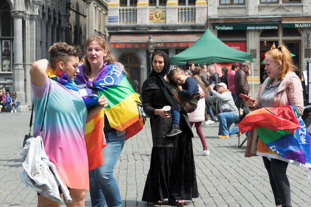 Palesztinpárti tüntetők támadtak a brüsszeli Pride résztvevőire
