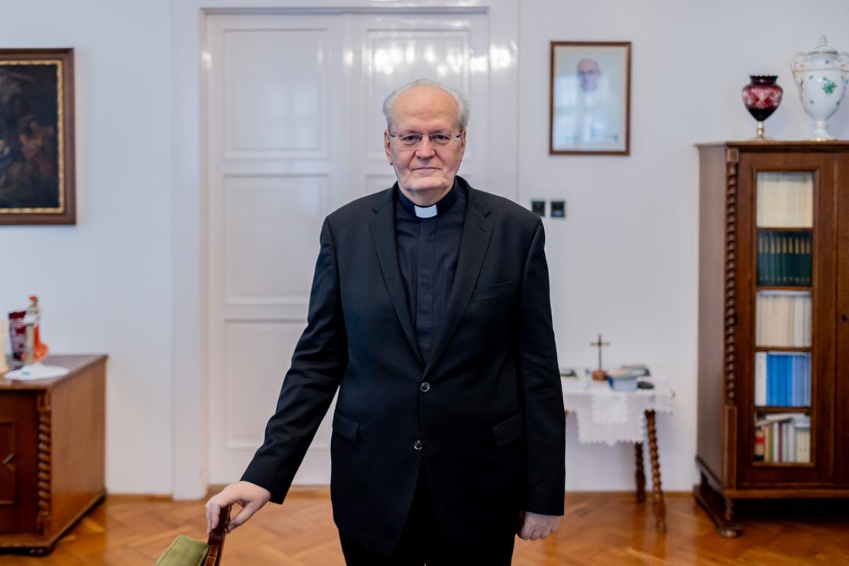 Erdő Péter kapta az egyik legtöbb szavazatot a konklávé első napján