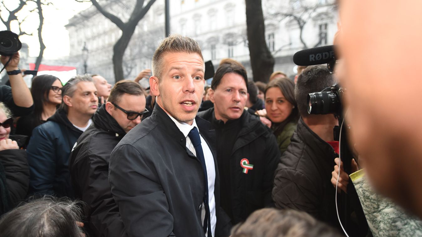 Fideszesek kínzásáról és kivégzéséről írt Magyar Péter rajongója