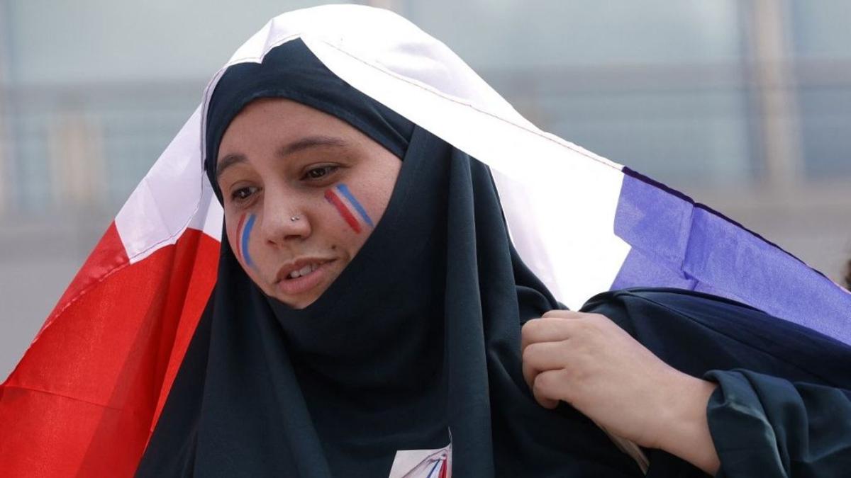 A francia titkosszolgálat jelentése szerint a Muszlim Testvériség bevezetné a saríát Franciaországban
