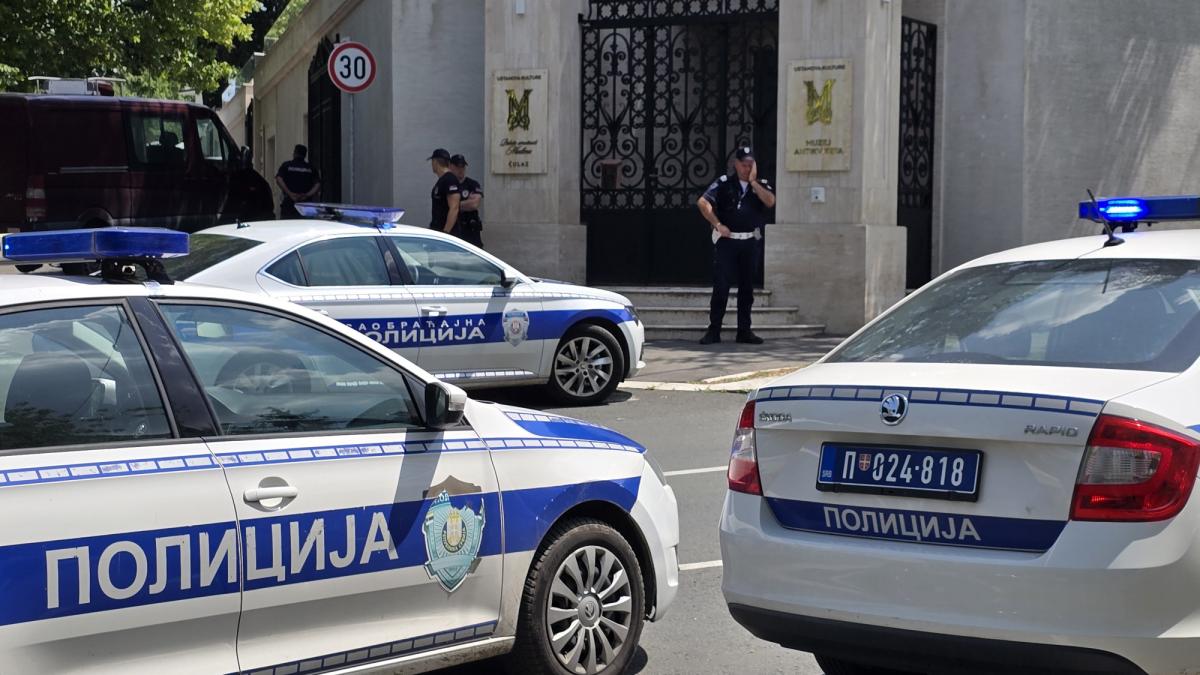 Rendőrökre lőttek a migránsok Szerbiában, egy ember meghalt