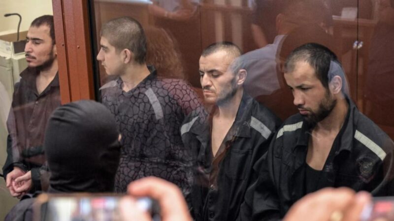 A moszkvai koncertterem elleni támadás gyanúsítottjai közölték, hogy Ukrajna bérelte fel őket