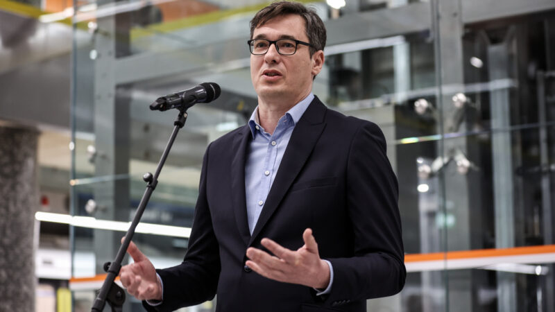 Közérdekű üzem megzavarása és hivatali visszaélés gyanúja is felmerül Karácsony Gergelynél