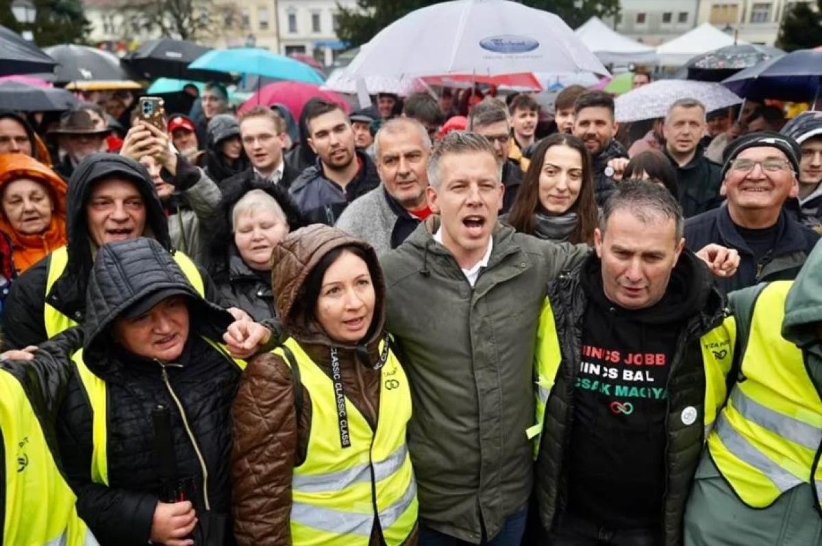 Ahogy bezárták a Tisza Discordját, máris a Redditen panaszkodnak a csalódott támogatók