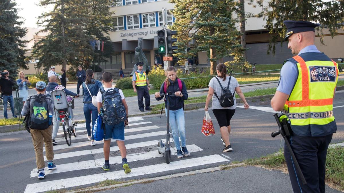 Megtámadta az iskolaőrt egy általános iskolás, aztán az igazgatói irodában hívta ki verekedni