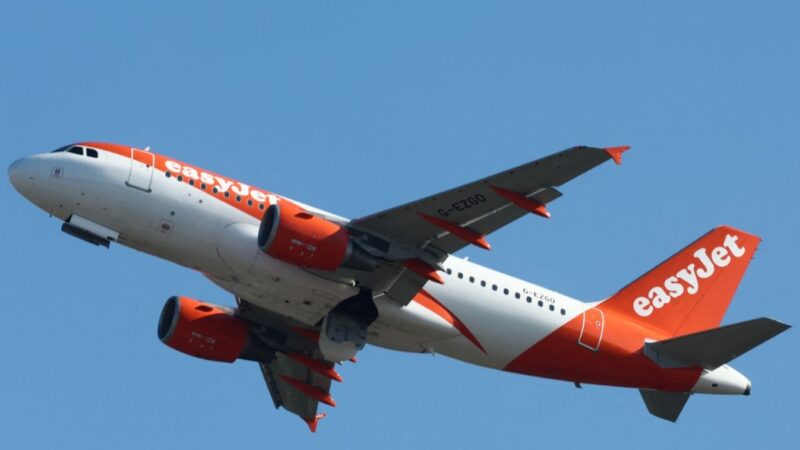 Pánik az EasyJet járatán, Allah akbar! kiáltás után jöttek a drámai pillanatok